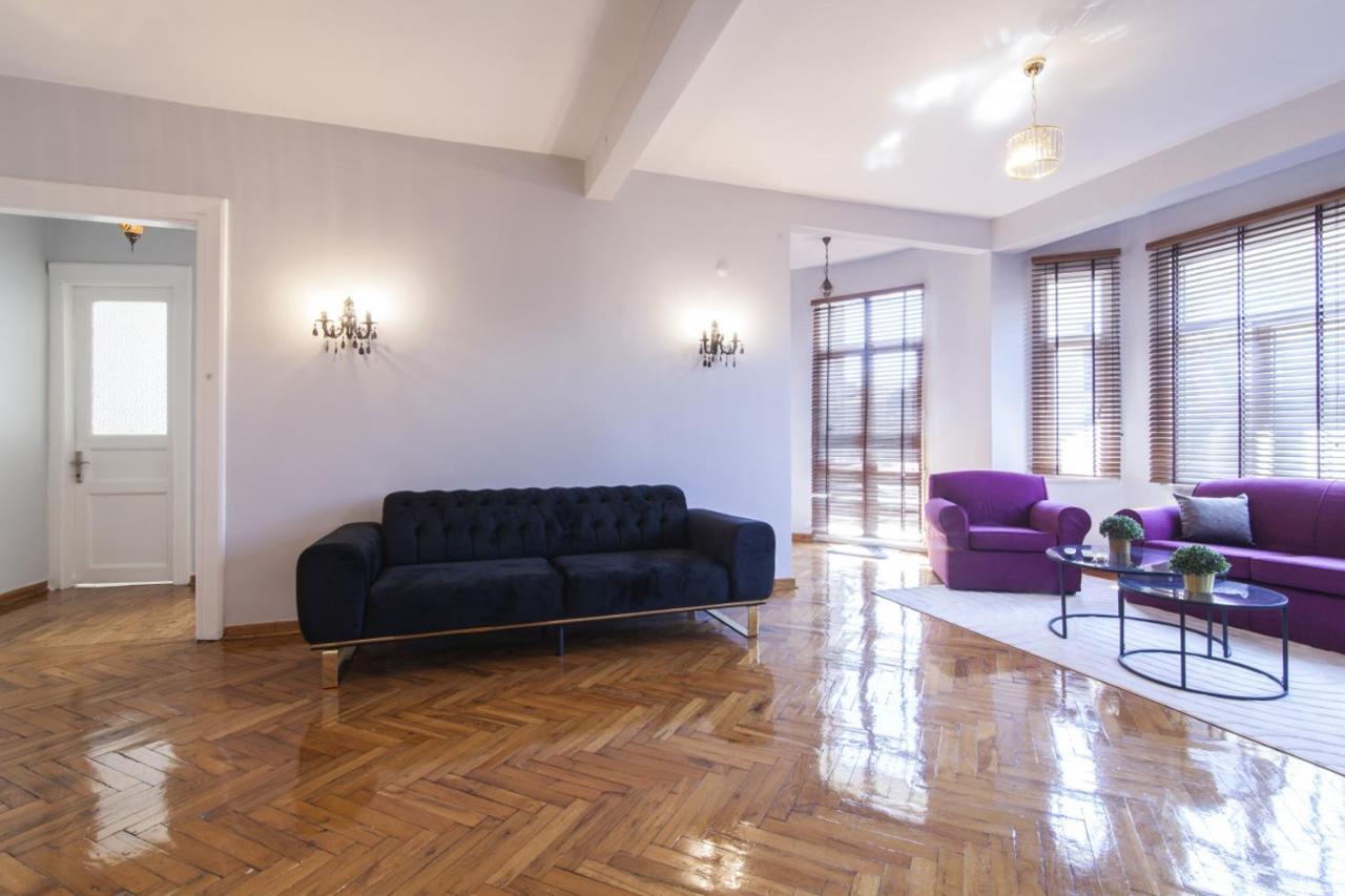 Gorgeous Flat Near Osmanbey Metro Station Apartment *