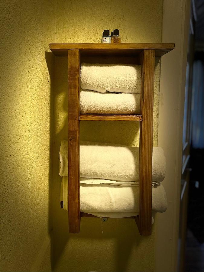 Bed & Breakfast The Local &