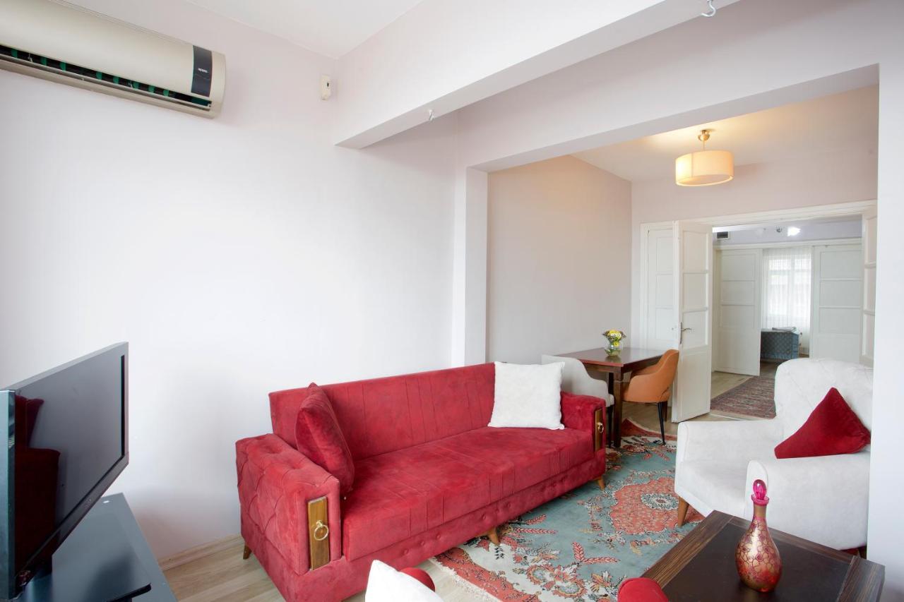 Apartment House 23 *