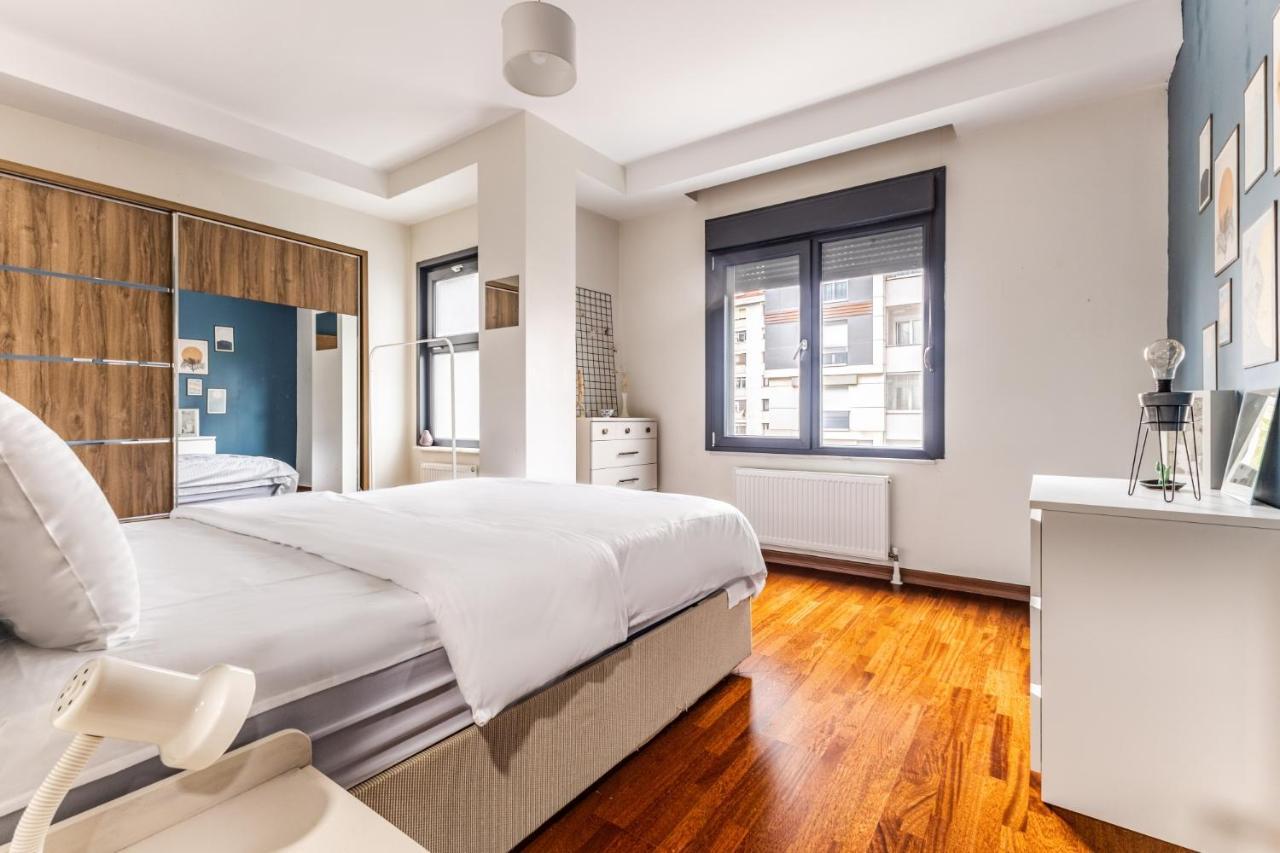 Spacious Flat Near Bagdat Avenue In Suadiye Apartment *