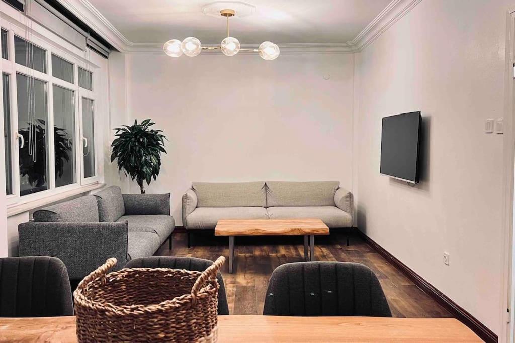 Apartment New 4bedroom 3bathroom Elevator Fatih/balcony Ac *