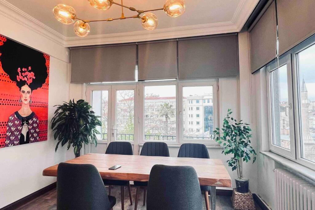 New 4bedroom 3bathroom Elevator Fatih/balcony Ac Apartment