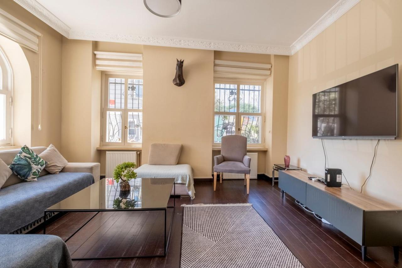 Designer Flat, 3br, 2ba Apartment Istanbul