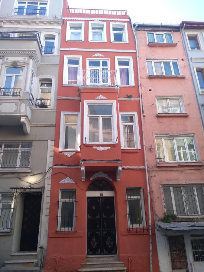 Roz No 39 Istanbul