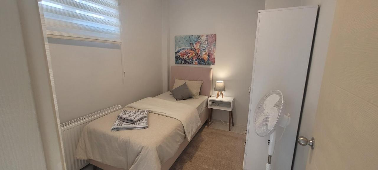Family Apt For 7 People, 10 Min Walk To Taksim Square Apartment Istanbul