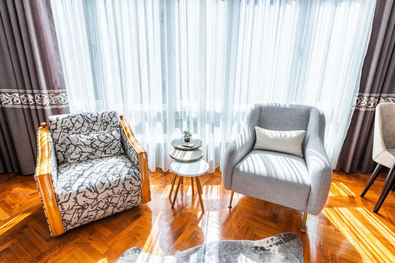 Apartment Stylish In Moda Near Popular Attractions With Balcony