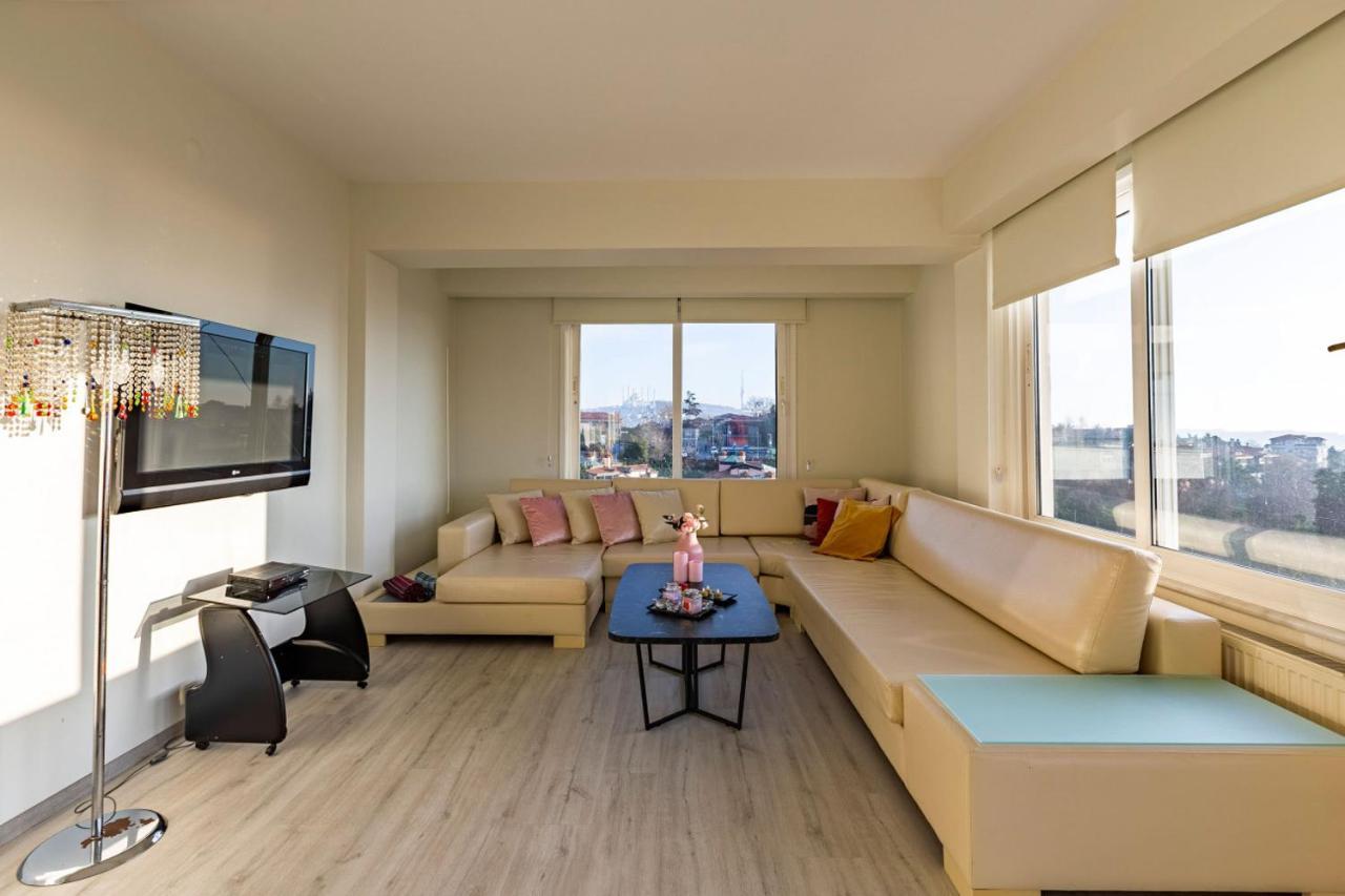 Cozy With Fascinating Bosphorus View In Uskudar