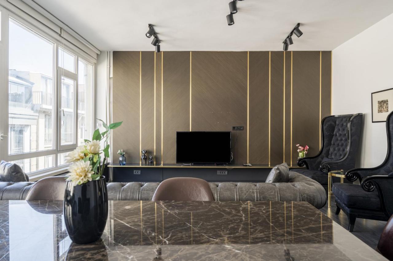 Flat Close To City's Mall In Nisantasi Apartment