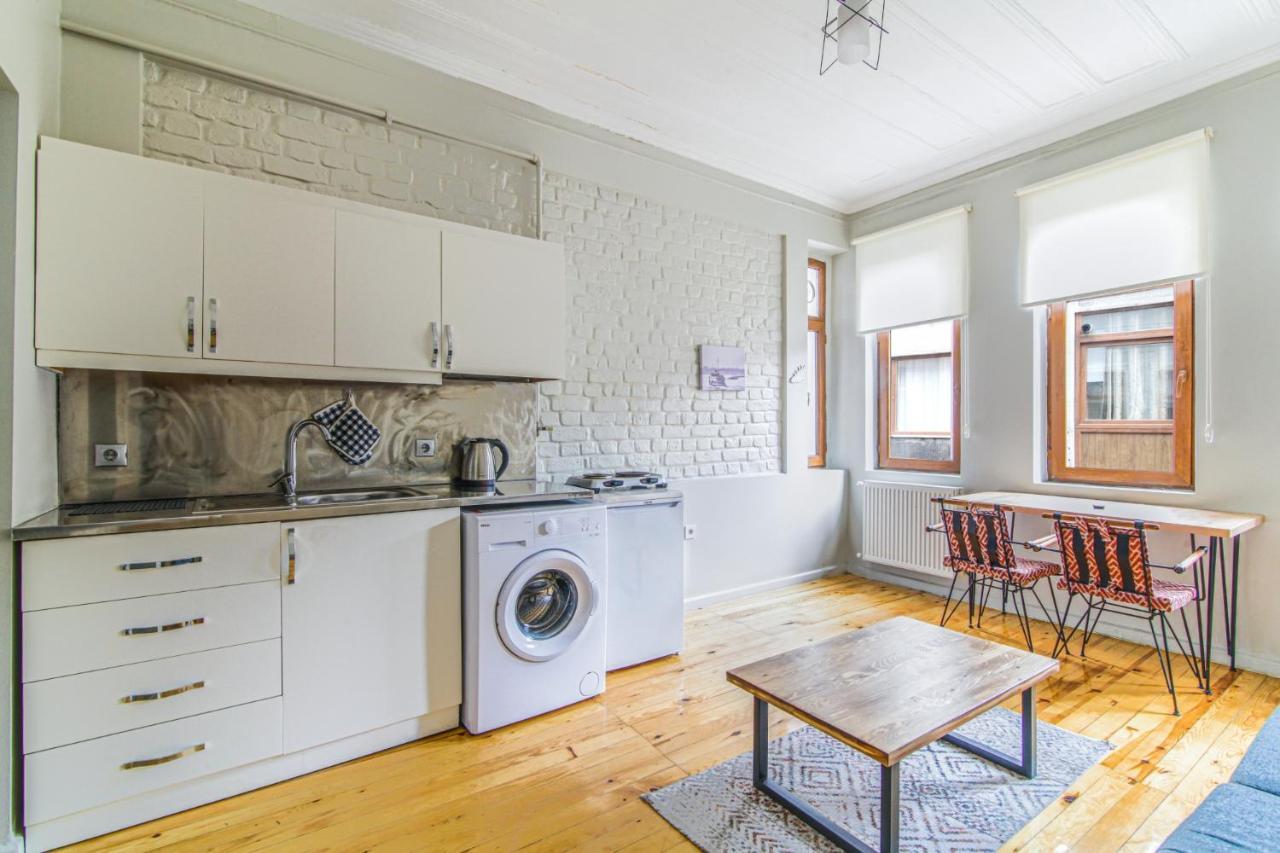 Flat Within Walking Distance To Taksim Square Apartment *
