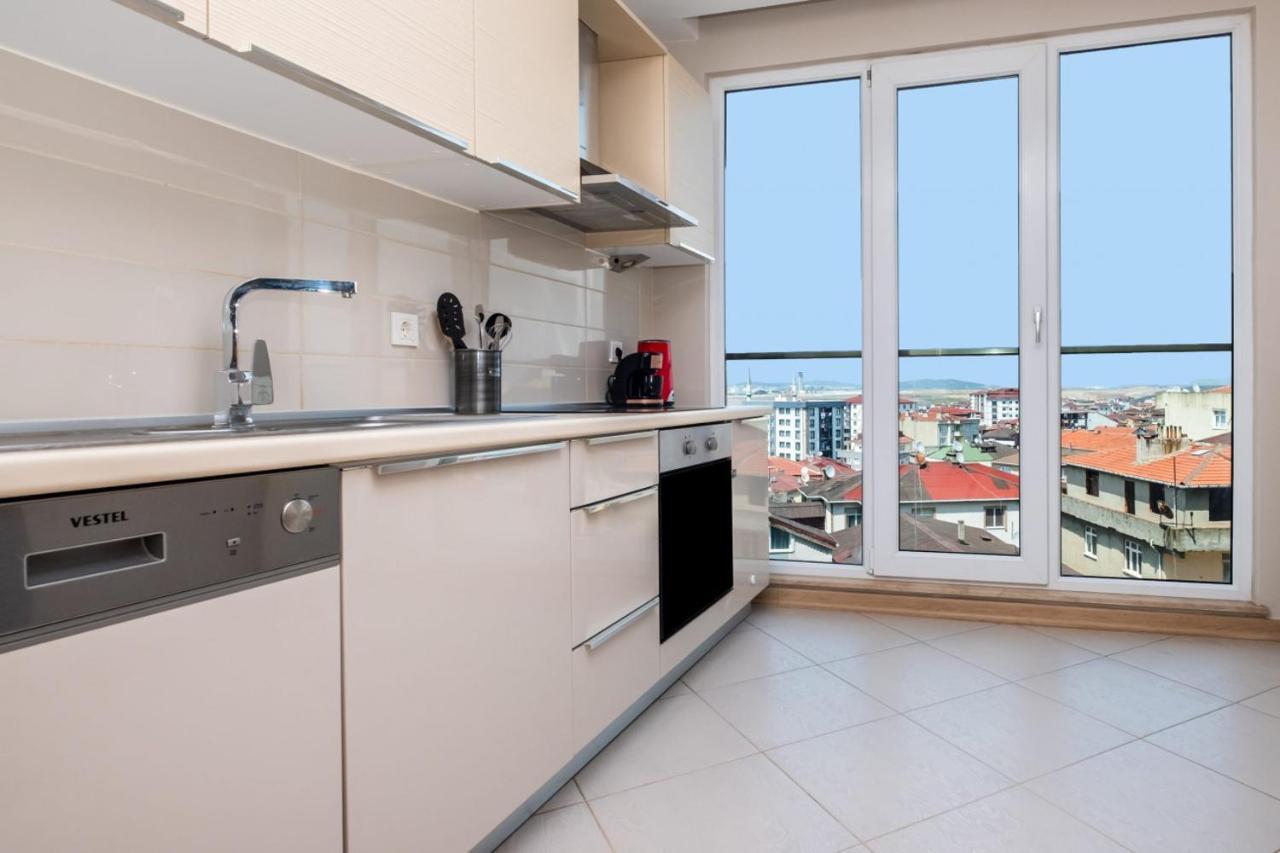 Superb Flat Close To Saw With Shared Pool In Tuzla Apartment