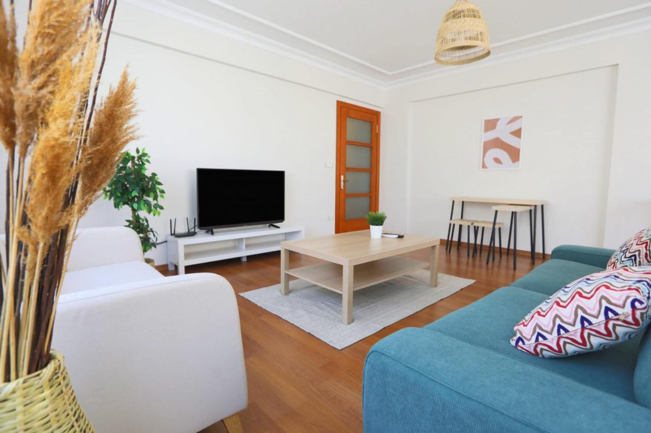 Spacious And Flat In Sisli Apartment Istanbul