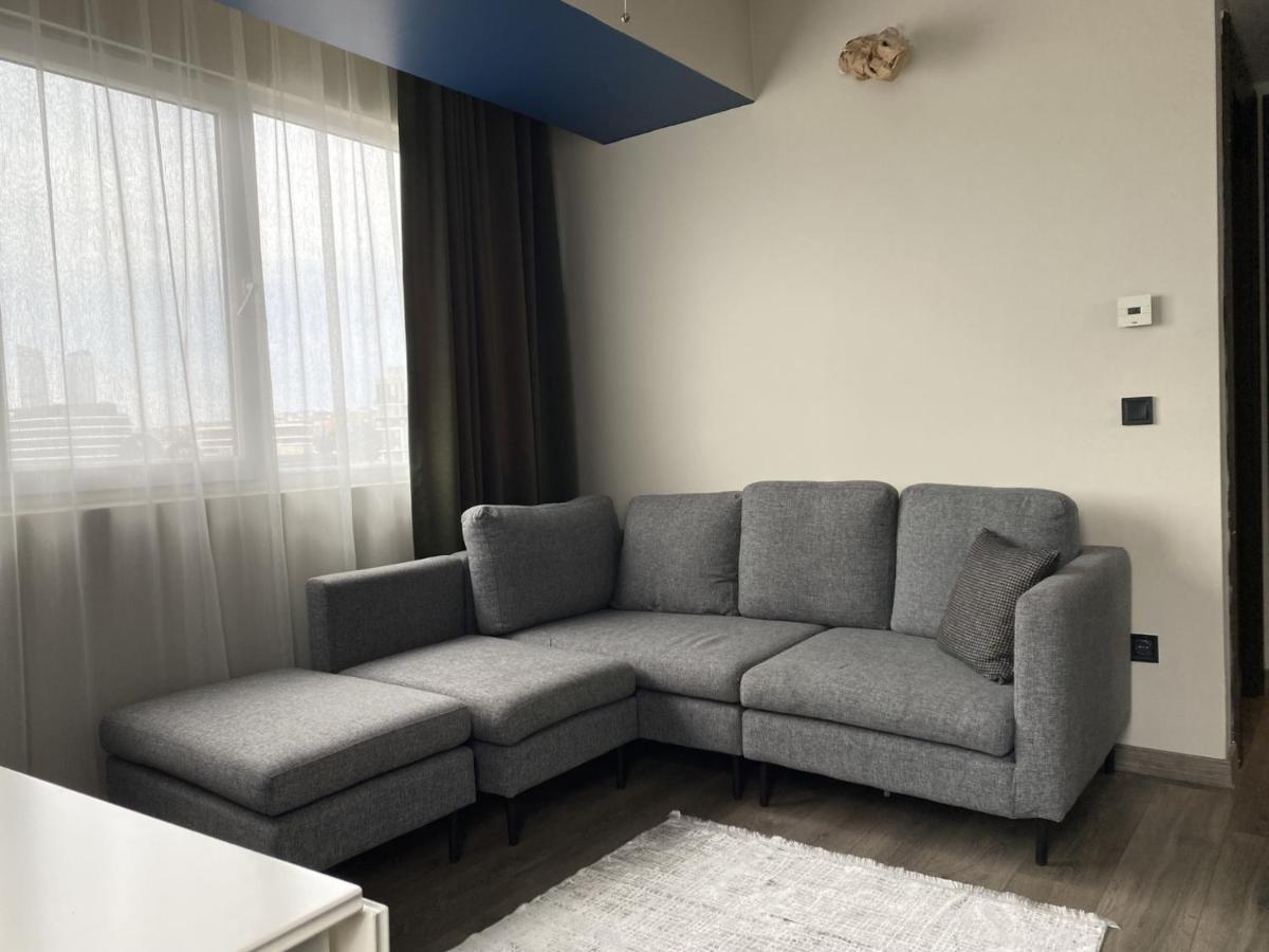 Convenient Flat In Secured In Kagithane *