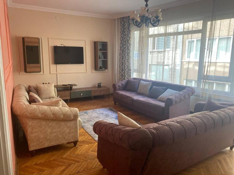 3+1 Sisli Square Central House *