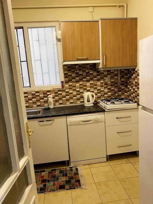 3+1 Sisli Square Central House *