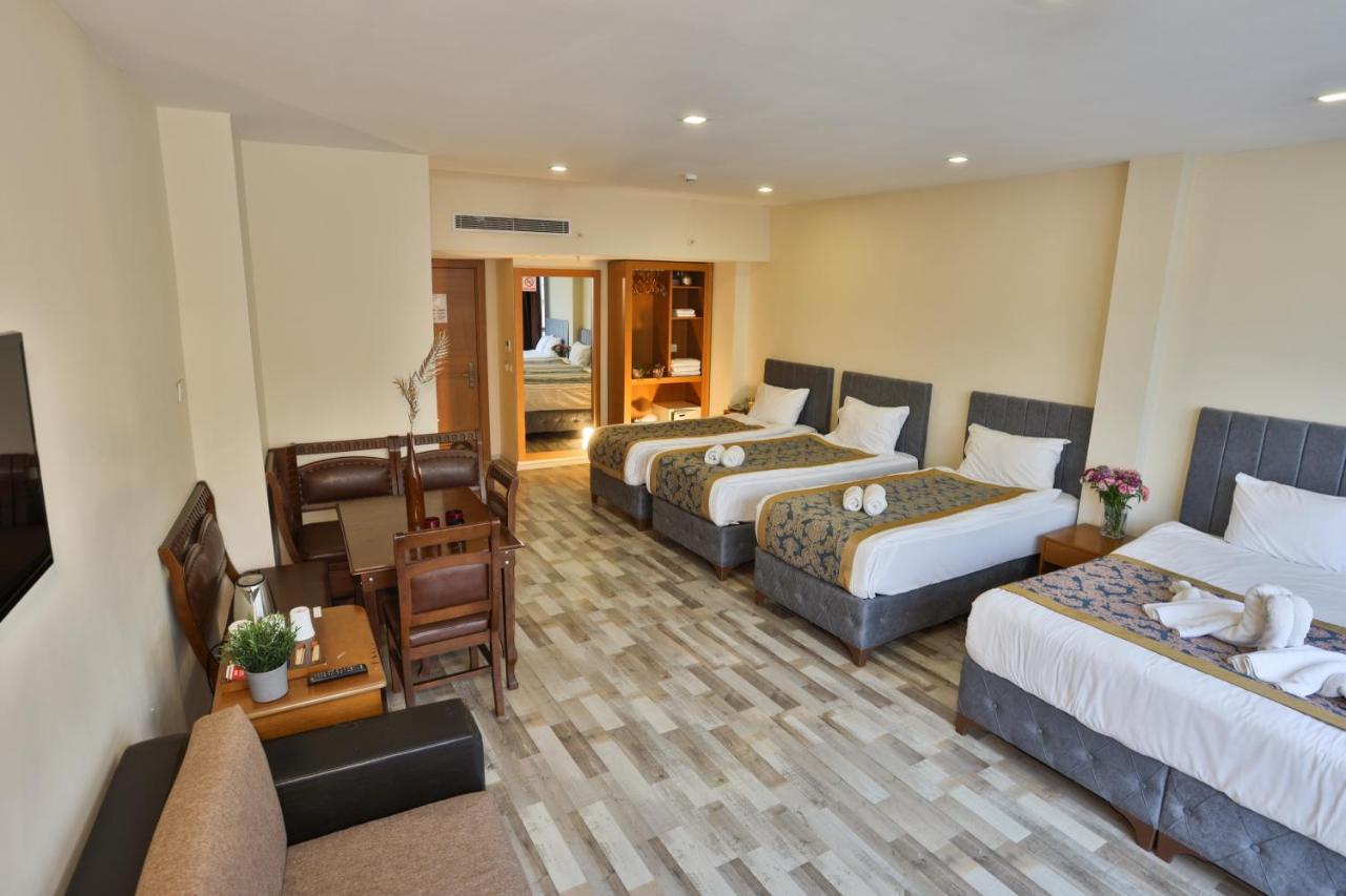 Cumbali Plaza Hotel 3*