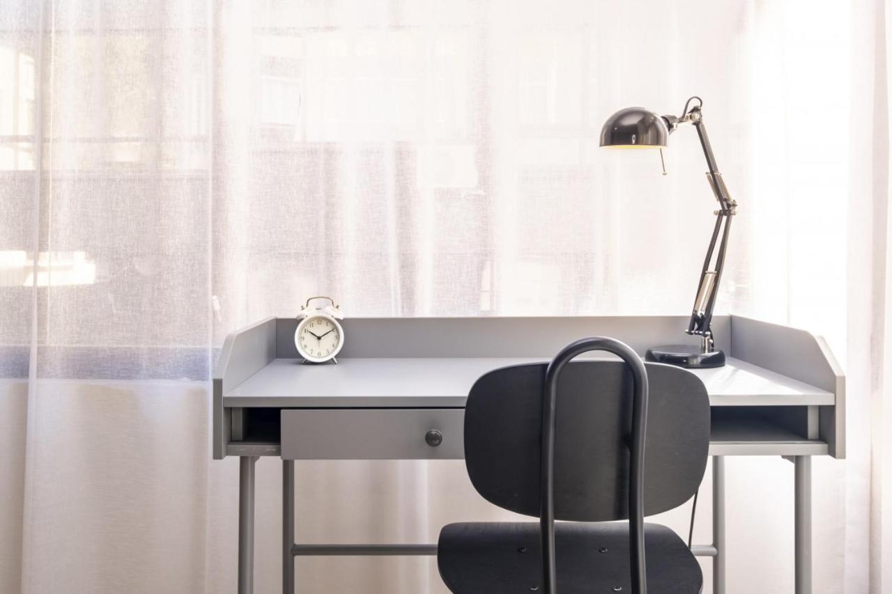 Exquisite Flat Near Bagdat Street Apartment *