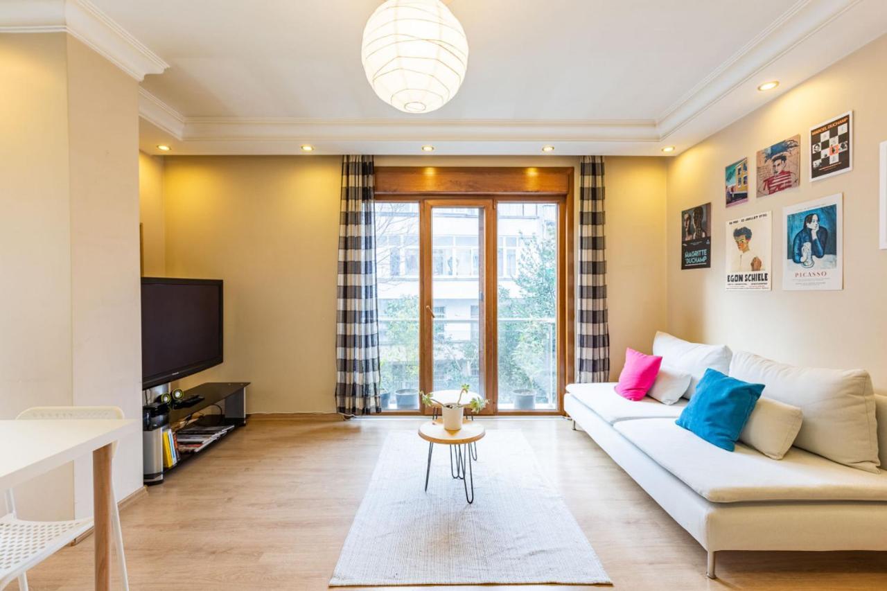 Bright Apartment Istanbul
