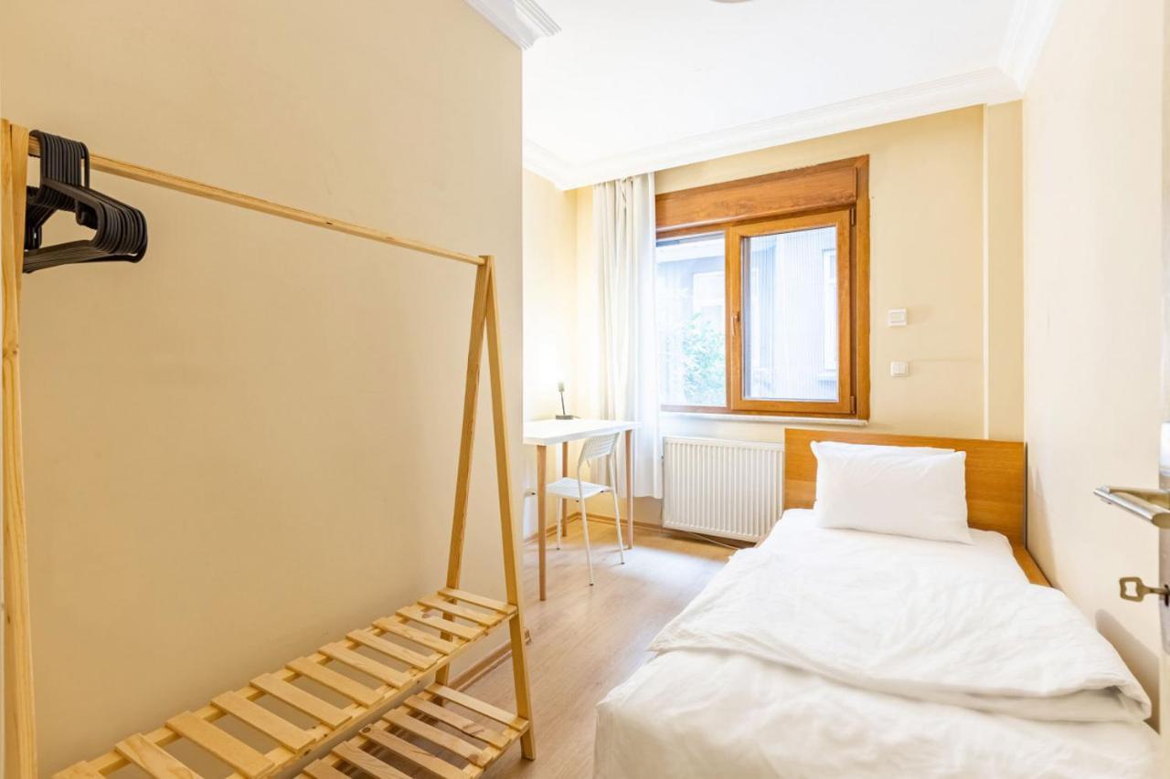 Bright Apartment Istanbul