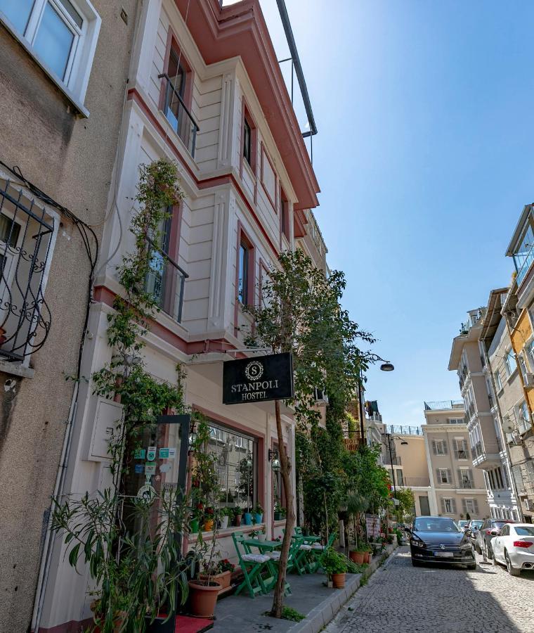 Hostel Stanpoli *