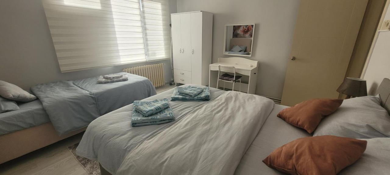 Apartment Family Apt For 7 People, 10 Min Walk To Taksim Square Istanbul