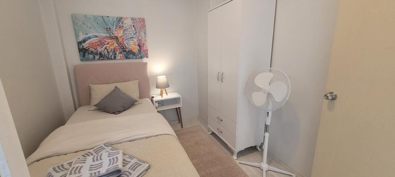 Apartment Family Apt For 7 People, 10 Min Walk To Taksim Square Istanbul