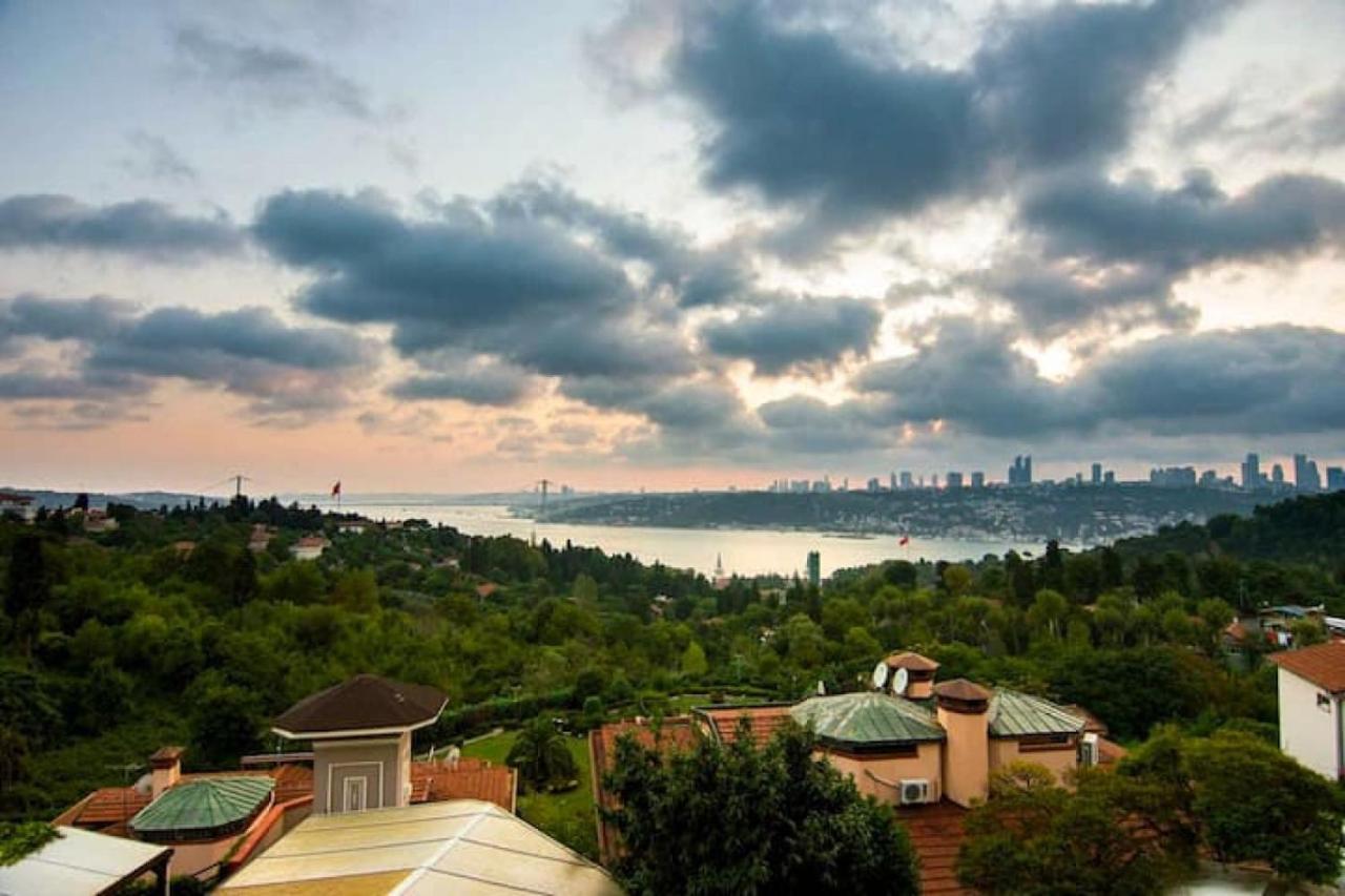 Cozy With Fascinating Bosphorus View In Uskudar Apartment