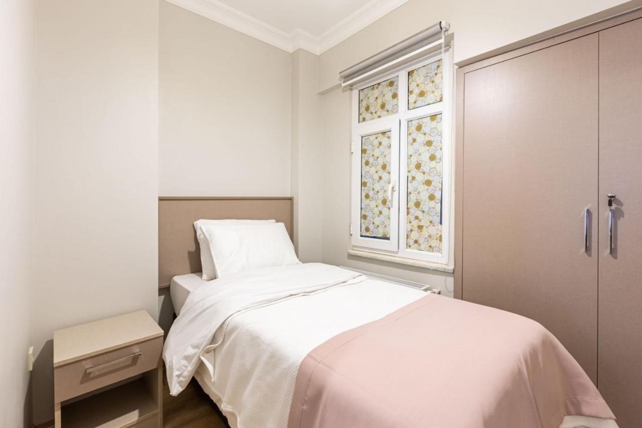 Lovely Flat Near Metro Station In Sisli Istanbul