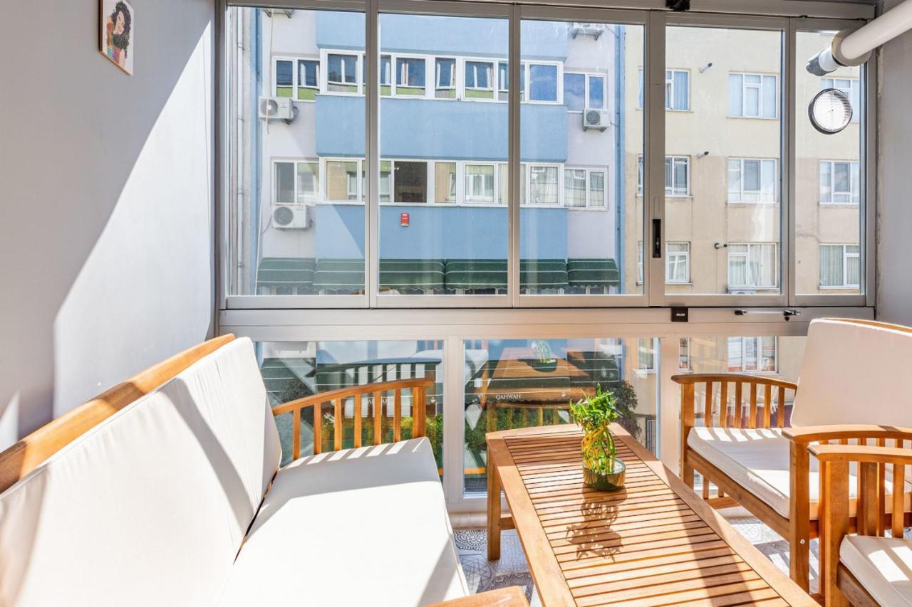 Apartment Stylish In Moda Near Popular Attractions With Balcony