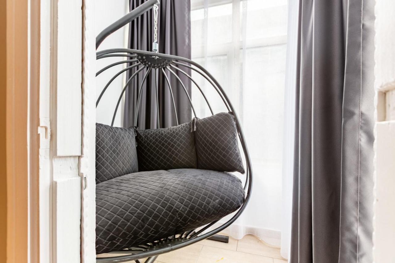 Spacious On Bagdat Street Kadikoy