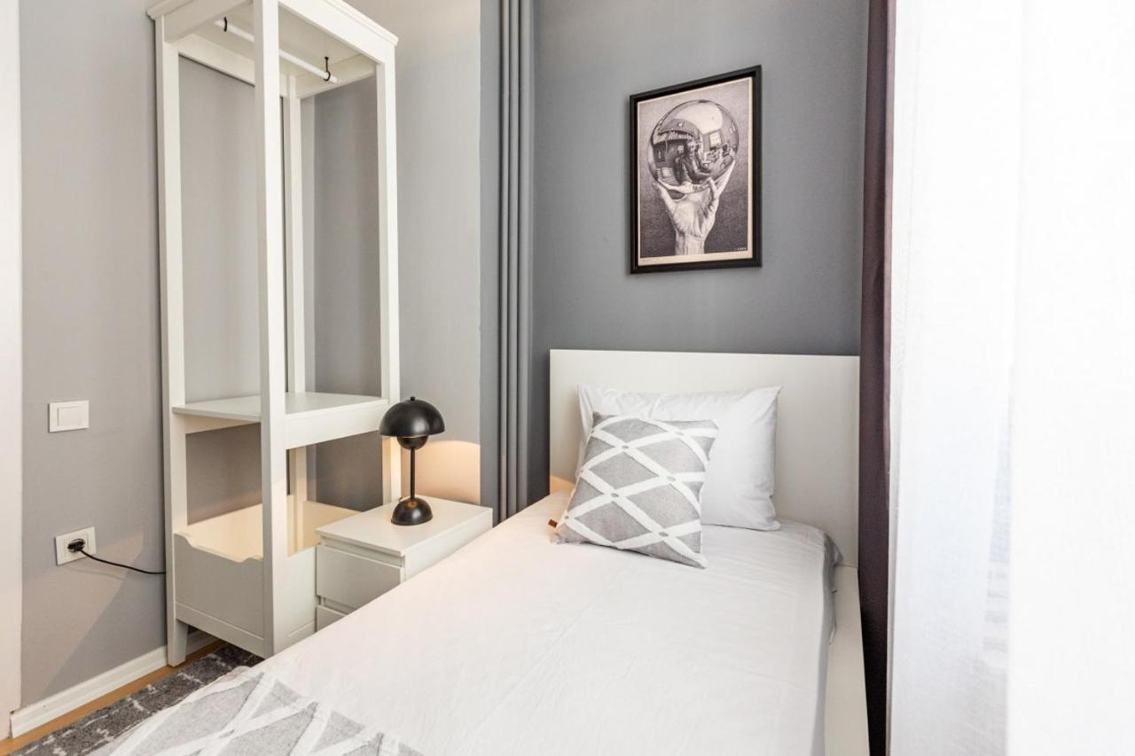 Spacious On Bagdat Street Kadikoy Istanbul