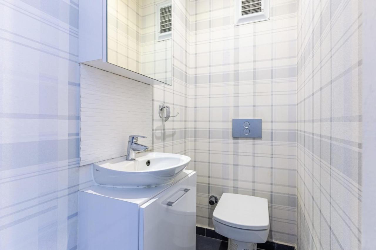 Spacious On Bagdat Street Kadikoy * Istanbul