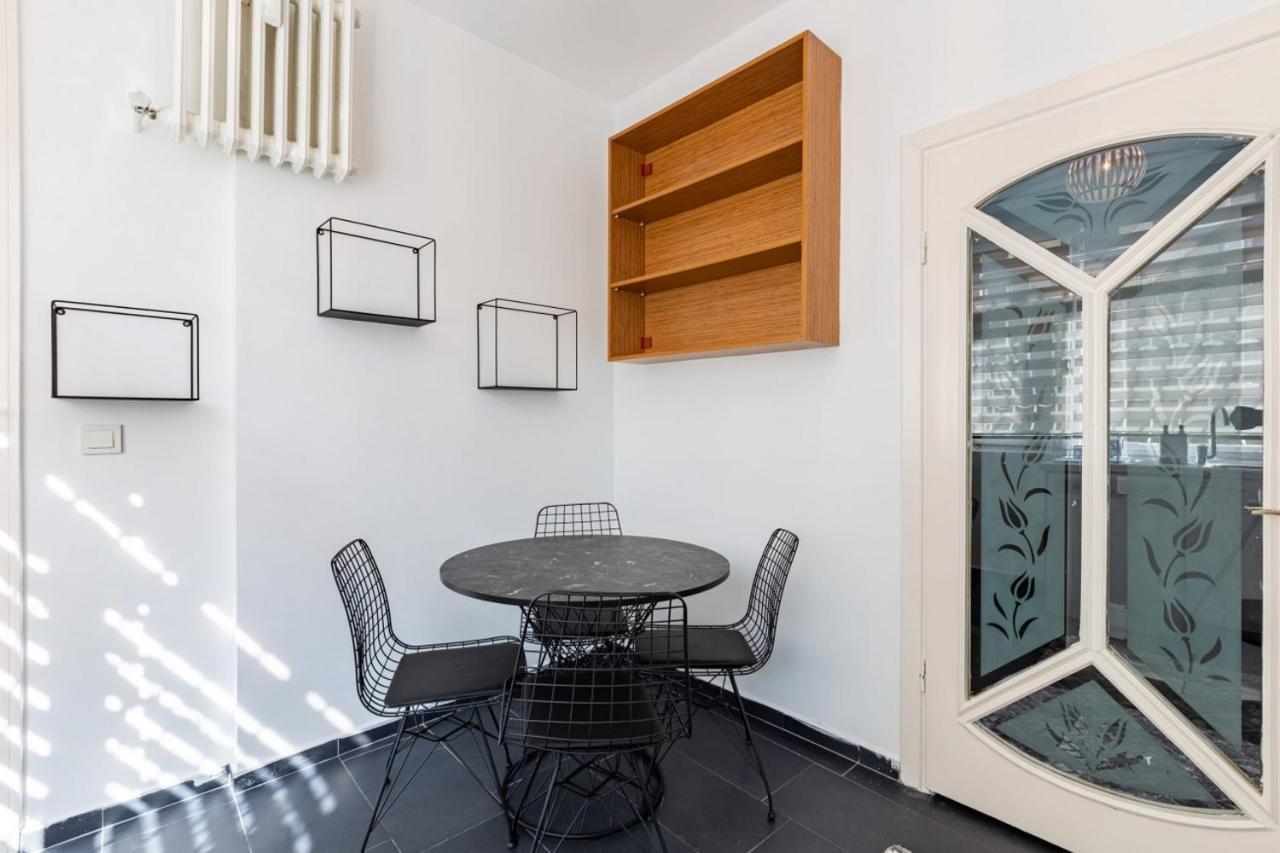 Spacious On Bagdat Street Kadikoy Apartment