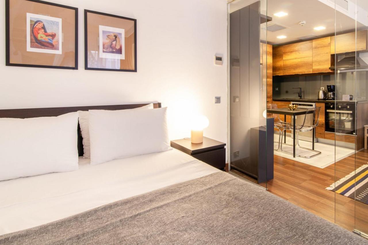 Stylish Flat With Location In Sisli *
