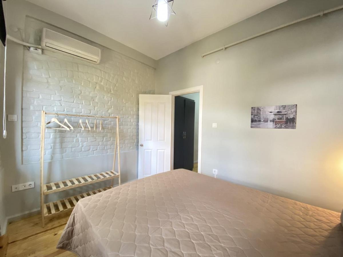 Flat Within Walking Distance To Taksim Square Apartment *