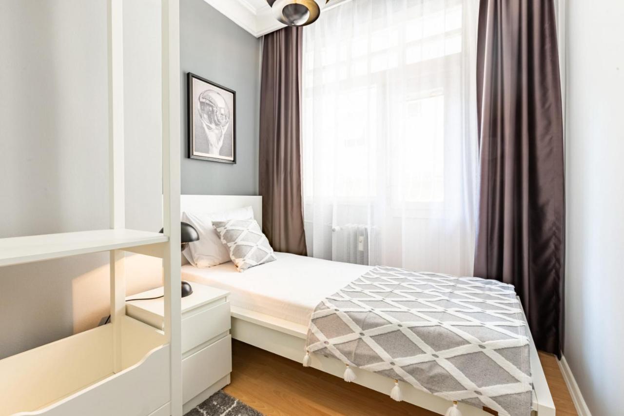 Apartment Spacious On Bagdat Street Kadikoy *