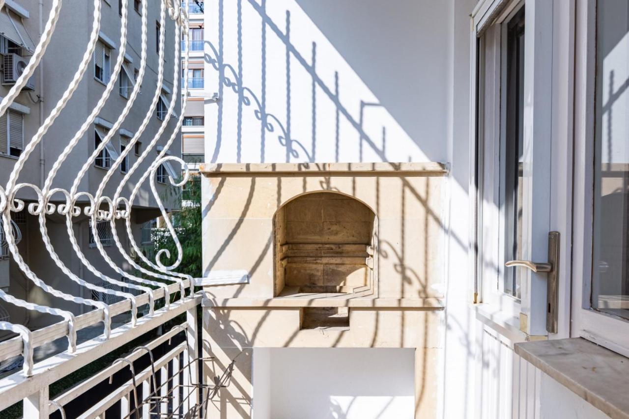 Spacious On Bagdat Street Kadikoy Apartment
