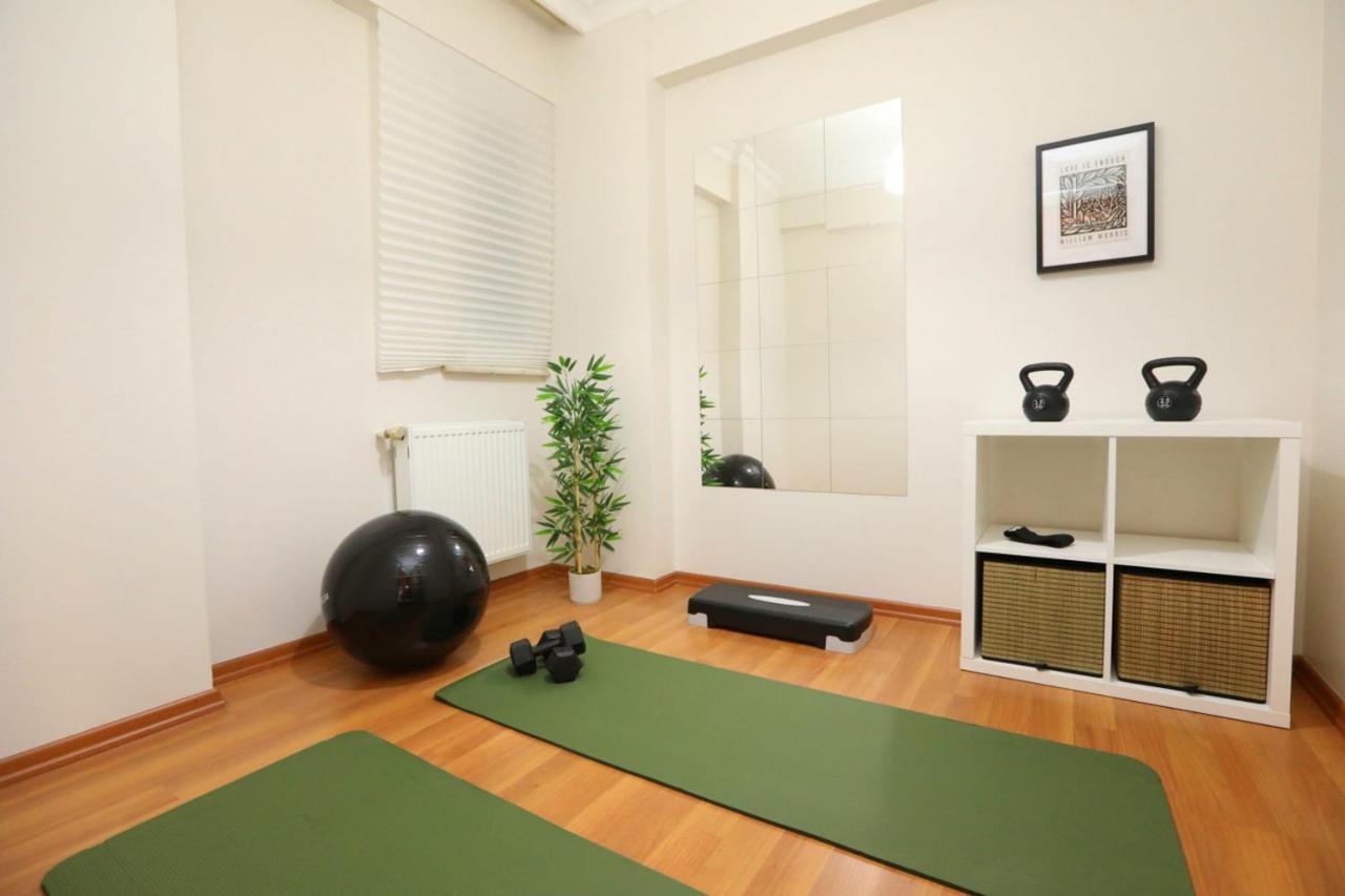 Spacious And Flat In Sisli Apartment *