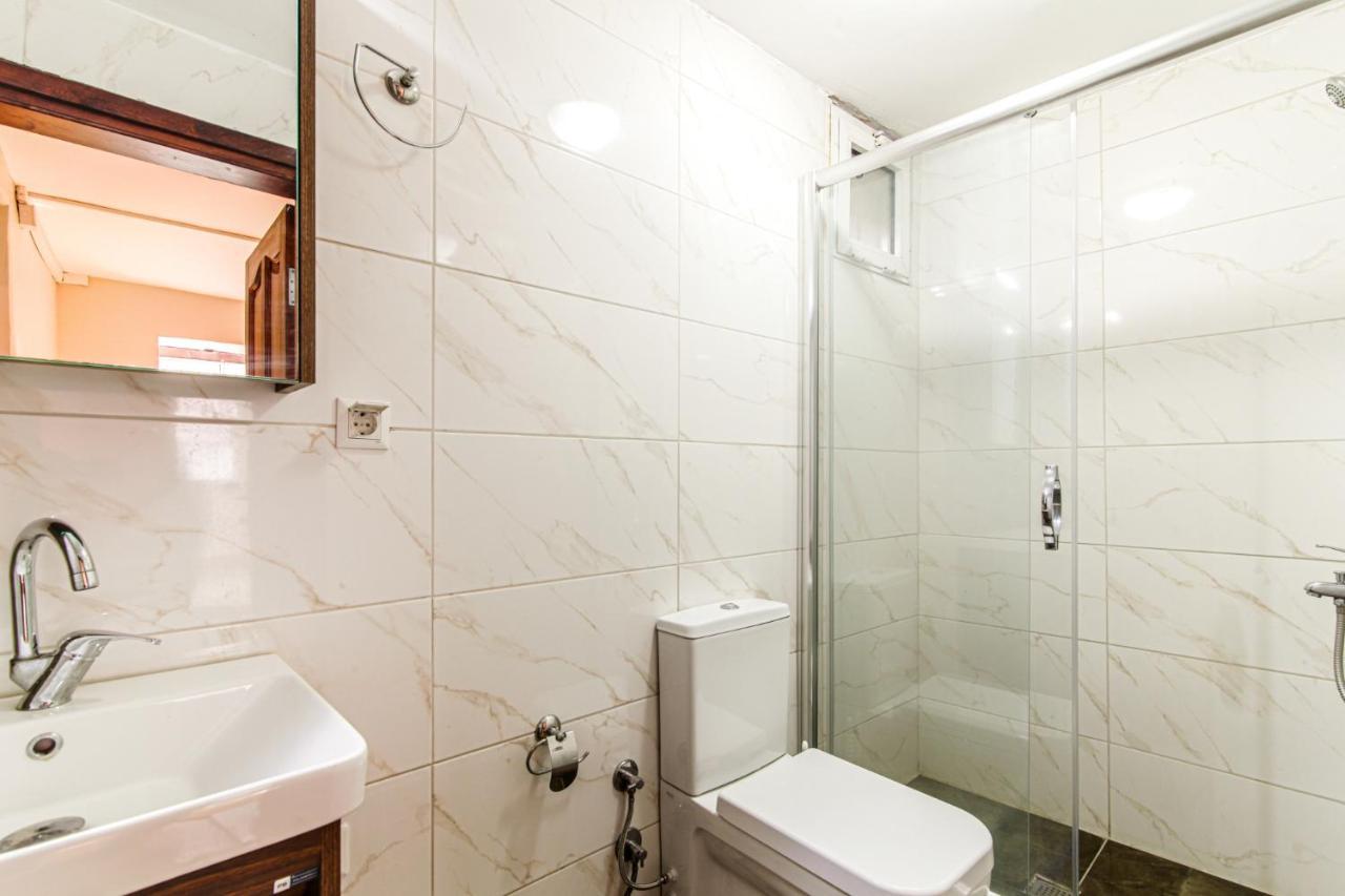 Historical Duplex With Patio In Beyoglu