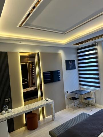 Hotel Well House *