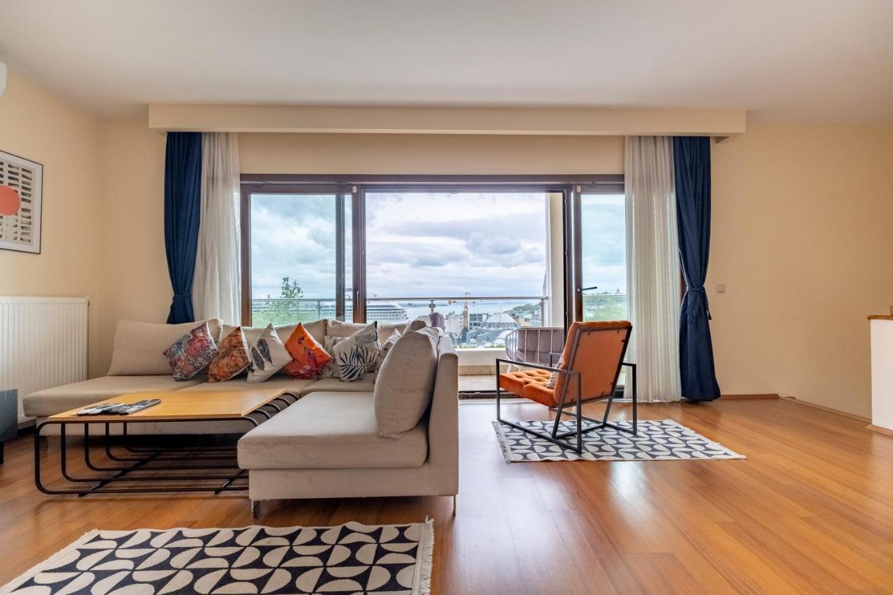 Stunning Duplex With Sea View Apartment