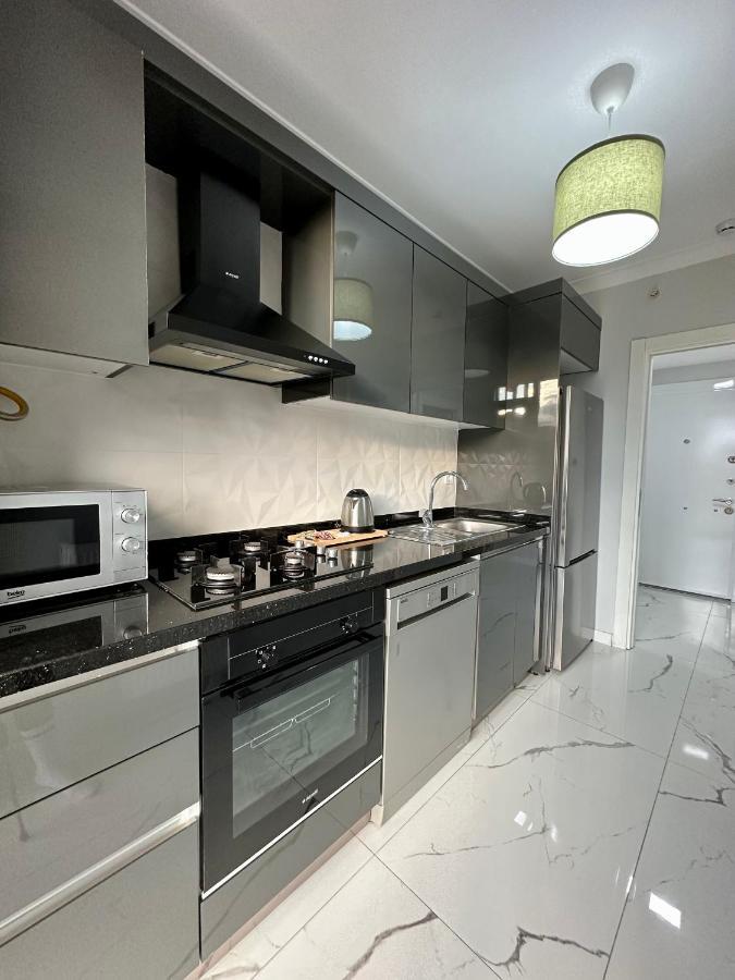 Sisli Modern Residence, 2 Bedroom Apartments, 250m Metro Station Apartment