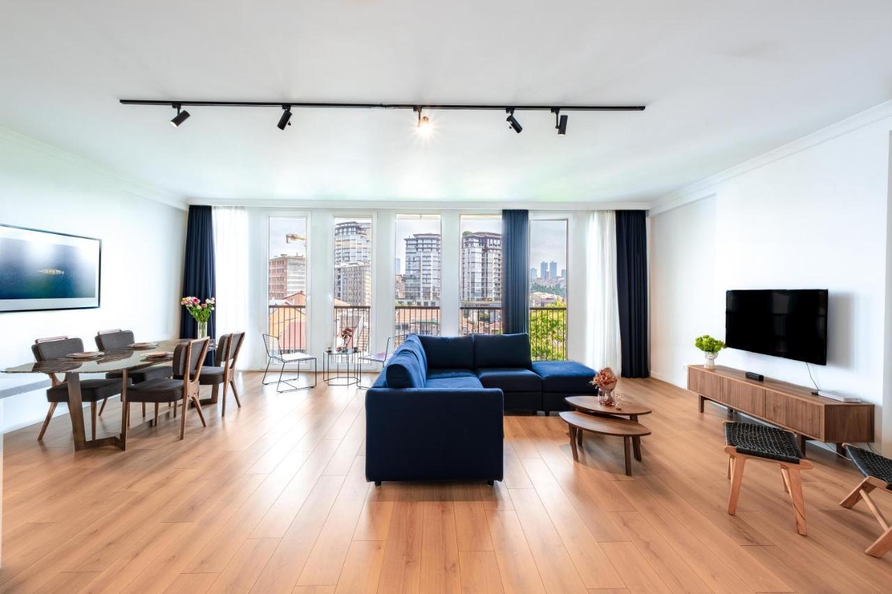 Homie - Luxury In Macka Daire