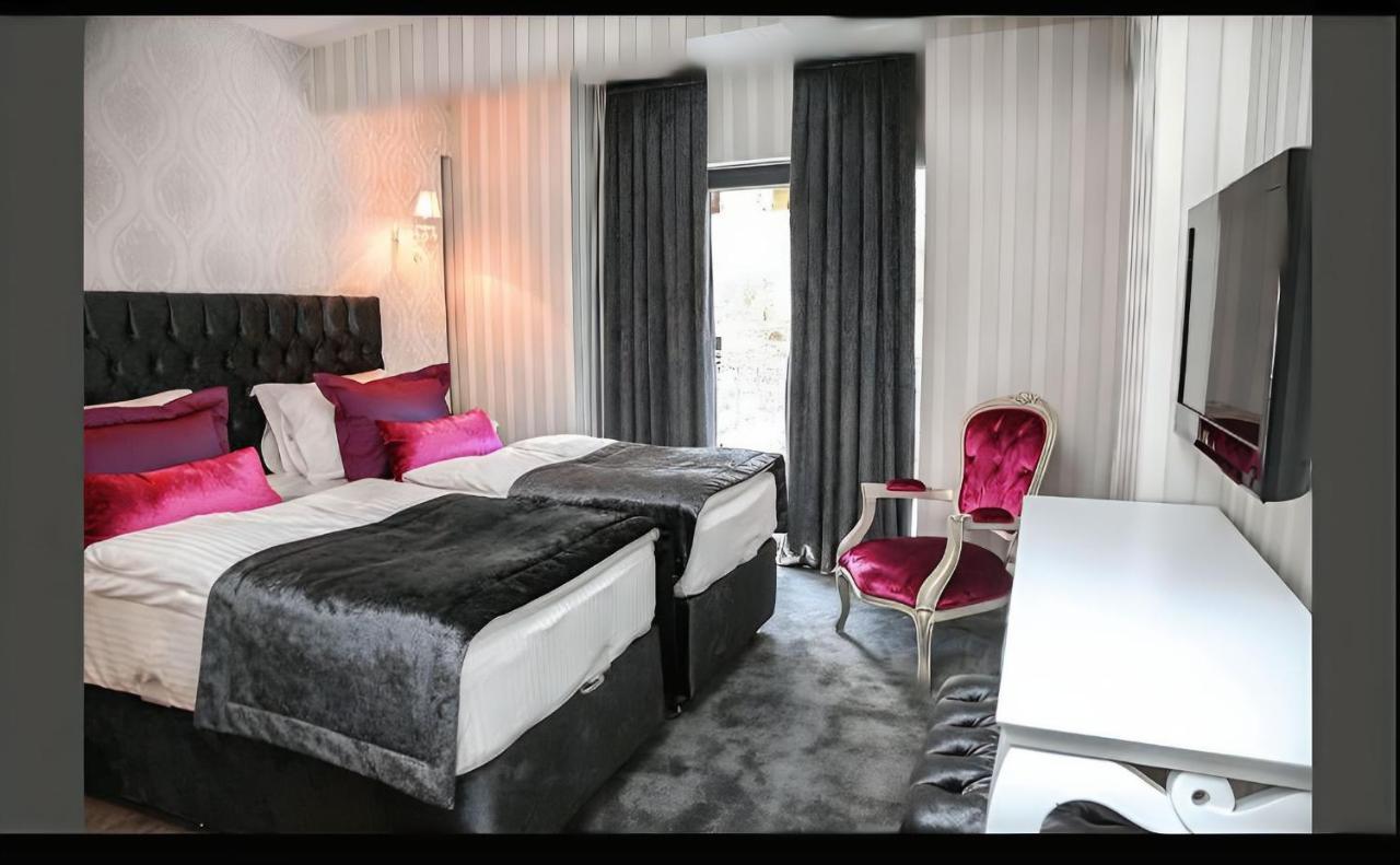 Hotel Pera *