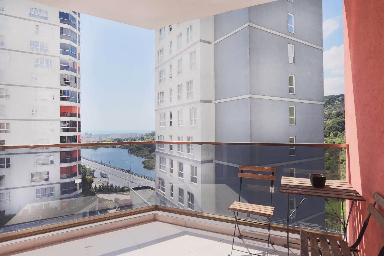 Sea And View In Maltepe Apartment *