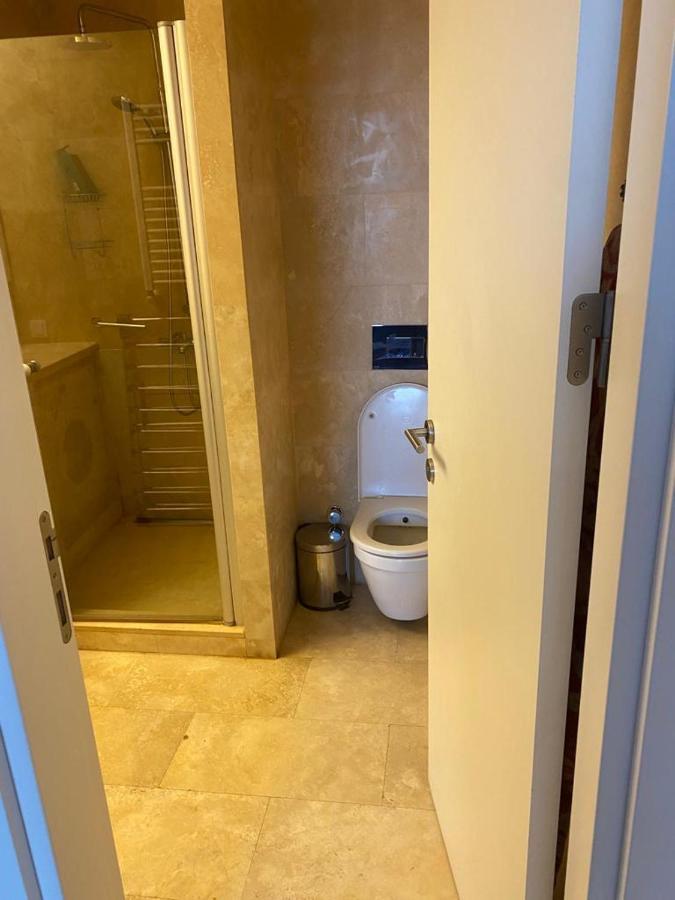 G Tower Apartment