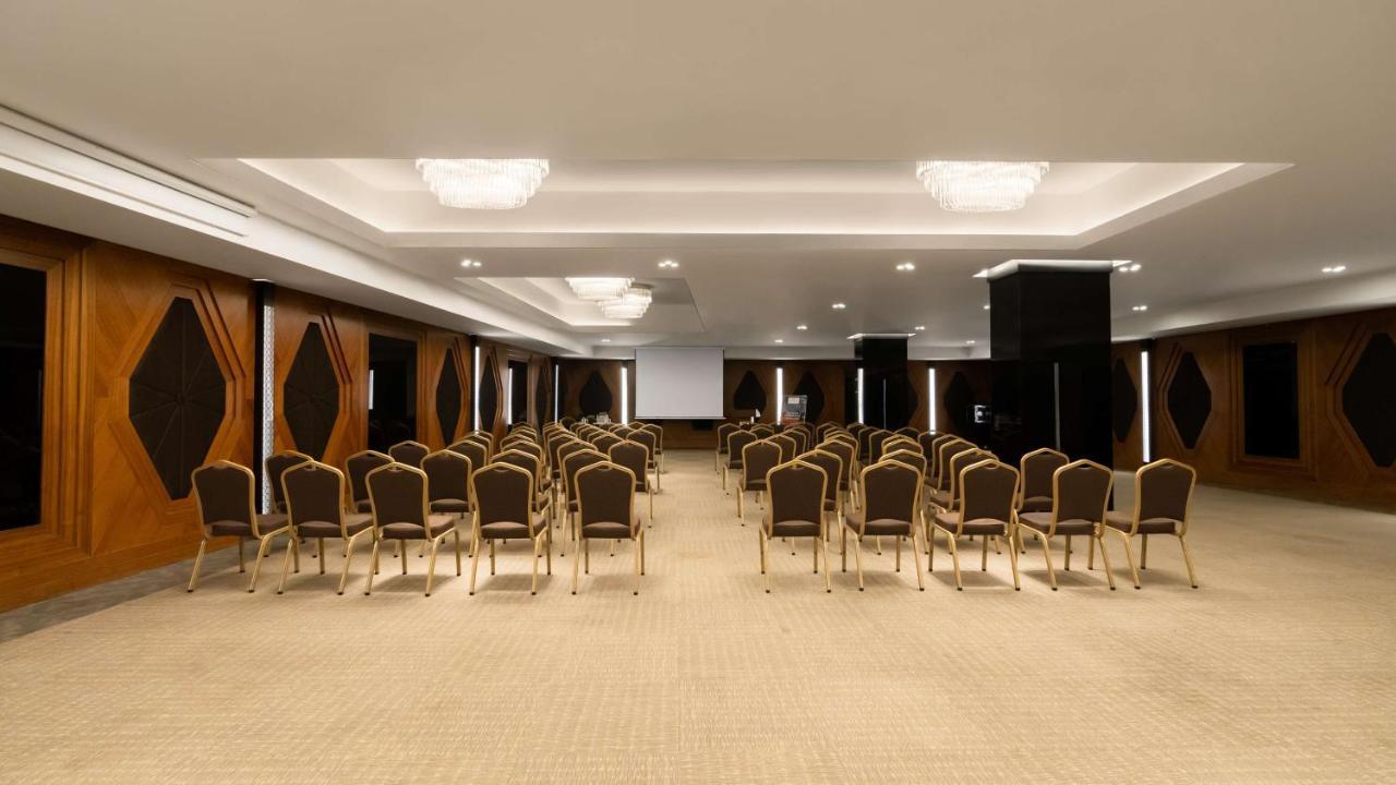 Hotel Park By Radisson Kavacik 4*