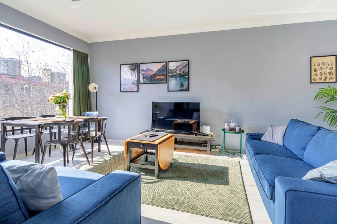 Apartment Captivating Flat On Bagdat Street