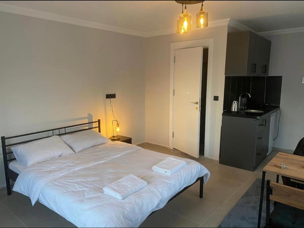 Street Suites Apartment *