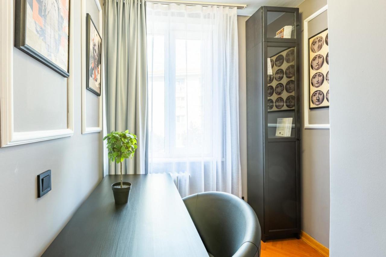 Apartament *