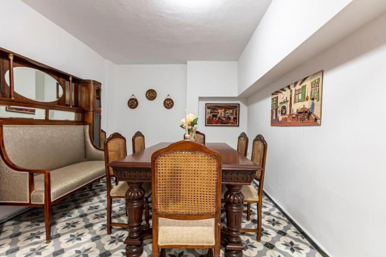 Apartment Historical 4-br Steps From Besiktas Stadium & Bosphorus Views - Prime Nisantasi Location! Istanbul